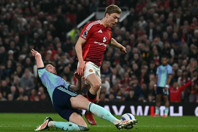 1741609322021088417.png hojlund.png